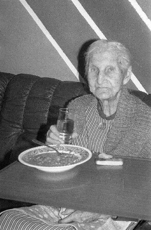 106. Geburtstag der ältesten Karlsruher Einwohnerin Barbara Schlager