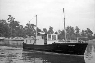 Yachthafen Gohren: Ferro-Beton-Yacht; Concrete [Lady]