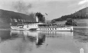 Elbe mit Personen-Seitenraddampfer "Leipzig" (1929, Werft Laubegast)