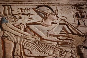 Luxor - Pharaonendarstellung : Tempelkomplex von Medinet Habu/Luxor, Pharaonendarstellung, aufgenommen 2006 bei Luxor