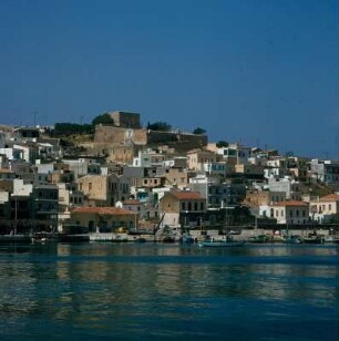 Sitia, Ansicht der Stadt mit Hafen und Kastron