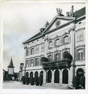 Das Rathaus in Gengenbach mit Obertorturm