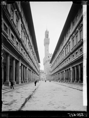Florenz: Uffizien mit Rathaus