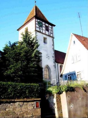 Ansicht von Norden mit Kirche in ehemaligem Kirchhof