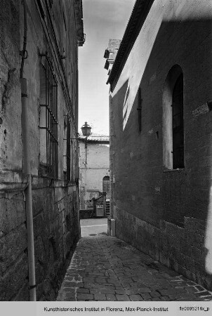 Piazza della Chiesa, Sorano