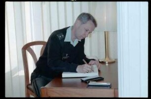 Fotografie: Abschiedsbesuch von US-Stadtkommandant Major General John H. Mitchell am Checkpoint Charlie in Berlin-Kreuzberg