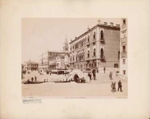 Palazzo del Doge Dandolo (Hotel Danieli) und Riva Schiavoni, Venedig: Blick über die Ponte della Paglia, im Hintergrund der Palazzo Ducale