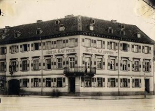 Weinbrenner-Gebäude in Karlsruhe und Umgebung. Ludwigsplatz/Ecke Karlstraße, Hotel "Karpfen"