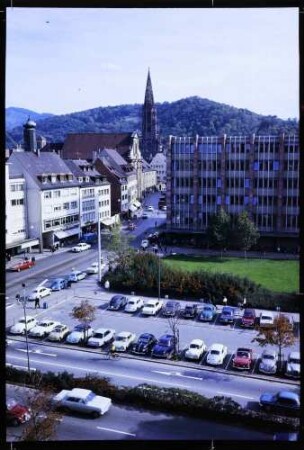 Freiburg: Rotteckring vom Dach des Theaters, Universität, Bertoldstraße und Münster
