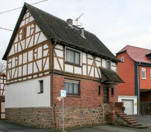 Fachwerkwohnhaus; Altenstadt, Mittelstraße 22