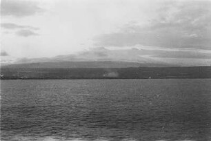 Küste vor Athen : Die griechische Küste vor Athen.