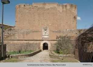 Piazza della Fortezza, Sorano