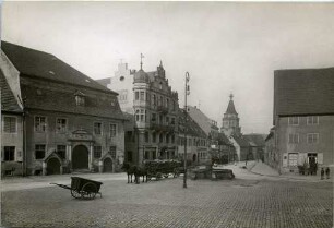 Marktplatz mit Röhrbrunnen