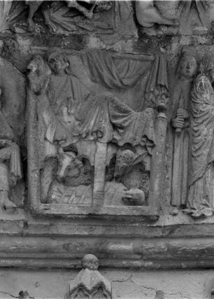 Jungfrauenrelief, linke Seite: Christi Geburt