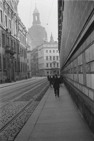 Dresden-Altstadt. Augustusstraße. Blick nach Osten