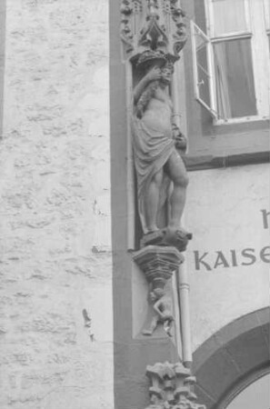 Goslar: Dukatenscheißer am Hotel Kaiserworth