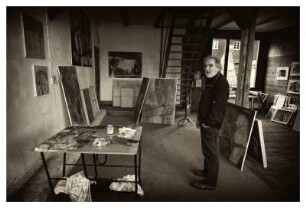 CARSTEN GILLE IN SEINEM ATELIER