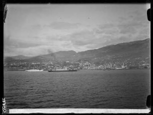 Funchal vom Schiff aus
