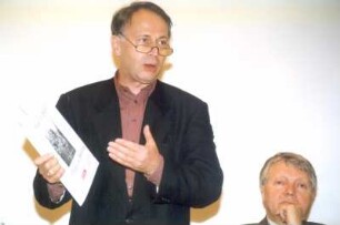 Prof. Dr. Dietger Pforte; Rolf Schneider / Schriftsteller : Dietger Pforte und Rolf Schneider (geb. 1932; Schriftsteller), wohl während einer Buchpräsentation