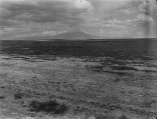 Landschaft : Blick über die Landschaft und den Vulkan Hasan Dağı im Hintergrund.