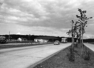Tank- und Rastanlage Anlagen Aichen; Rasthaus noch nicht gebaut, nur als Provisorium.