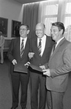 Amtseinführung des neuen Ersten Bürgermeisters Kurt Gauly sowie des neuen Bürgermeisters Dr. Elmar Kolb