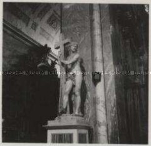 Rom, Basilika Santa Maria sopra Minerva, Michelangelos Christus mit Kreuz
