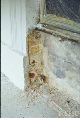 Berlin, Schloss Charlottenburg, Ostflügel, Fensterregulierung, Abgestemmte Sohlbank, Gartenseite, 1.OG.