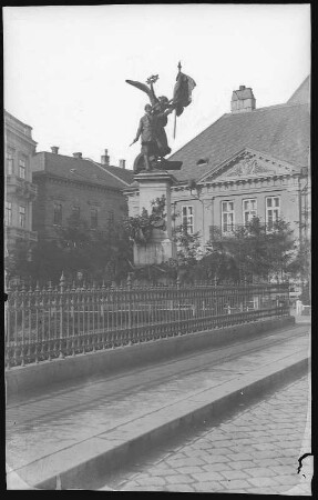 Budapest. Honvéd-Denkmal, errichtet 1893 : Budapest. Honvéd-Denkmal zum Gedenken an den Unabhängigkeitskrieg 1848/1849 (1893; György Zala) auf dem Zeremonienplatz (Dísz-Platz)