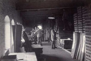 Deutsche Waffen- und Munitionsfabrik Berlin-Martinikenfelde. Schaftholzlager