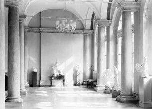 Dresden: Porzellansammlung im Zwinger, Langgalerie Juli 1952, Kändler-Porzellan