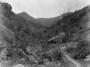Tal : EinTal in einem Gebirge