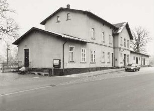 Radeburg, Bahnhof, Emprfangsgebäude : Radeburg (Kreis Meißen), Bahnhof, Bahnhofstraße. Emprfangsgebäude, Stadtseite