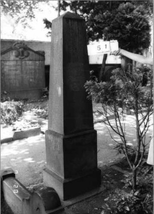 Grabstein 51