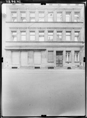 Torgau, Kurstraße 3. Wohnhaus. Straßenfront (Teilansicht)