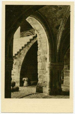 Rodi [Rhodos]. L'Ospedale dei Cavalieri. Particolare del Cortile.