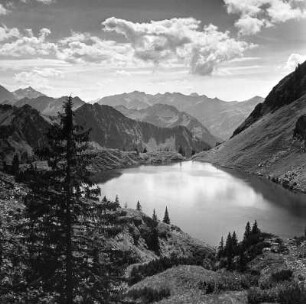 Appenzeller Alpen. Seeaplsee von Nordosten. Blick vom Laufbacheckweg