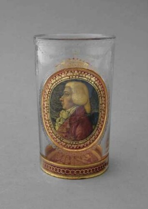 Becher mit zwei Porträtmedaillons, eines davon Anton Graf Sedelnitzky