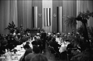 Feier zum 150jährigen Jubiläum des Verlags G. Braun GmbH und seines Schwesternbetriebs, der Kunstdruckerei Künstlerbund.