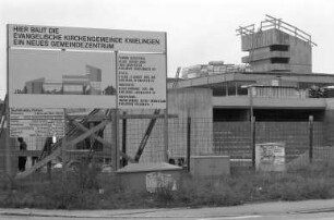 Evangelisches Gemeindezentrum Knielingen Ecke Sudetenstraße und Struvestraße. Richtfest