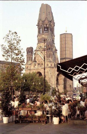 Berlin: Kurfürstendamm; Gedächtniskirche mit Cafe Schilling