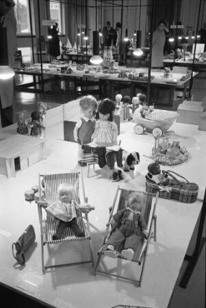 Ausstellung "gutes Spielzeug" im Landesgewerbeamt.
