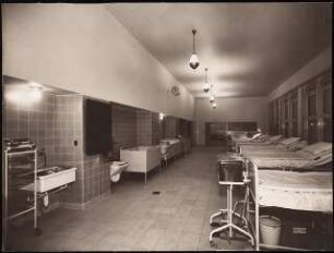 Universitäts-Frauenklinik, Berlin: Innenansicht Krankenzimmer