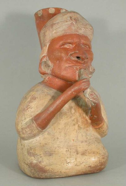 Sitzende anthropomorphe Figur mit Flöte, blind