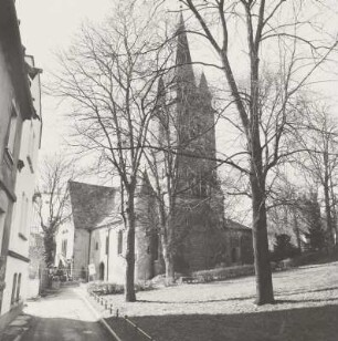 Kirche St. Johannis : Ansicht mit Katholischer Kirche St. Johannis