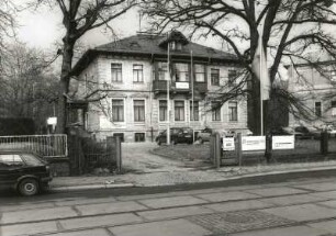 Dresden-Blasewitz, Loschwitzer Straße 13. Villa (1886/1900). Straßenansicht