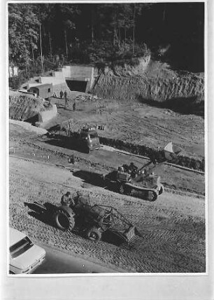 Freiburg i. Br.: Schlossbergbunker, Eingang Schlossbergstraße mit Baustelle