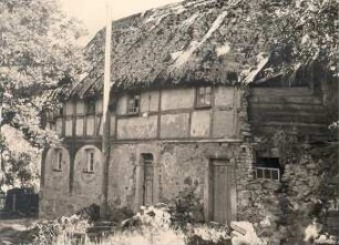 Wohnstallhaus in Pannewitz : Bauwesen - Wohnung, Exterieur. Ort: Banecy / Pannewitz. Altes Wohnstallhaus.