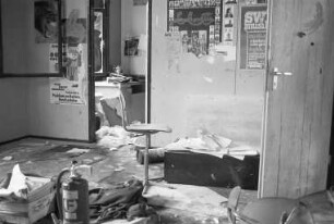 Jugendtreff Oberreut. Mutwillige Zerstörung der als Jugendtreff genutzten Holzbaracke hinter dem Schulzentrum