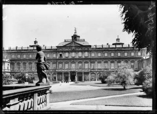 Rastatt. Schloss Raststatt. Parkansicht
